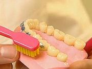 Zubný strojček - Starostlivosť o zuby so strojčekom  - dentálna hygiena 10