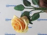 Ruža z marcipánu - ako urobiť žltú ružu z marcipánu