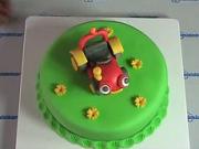 Torta s figurkou Traktor Tom - zdobenie torty